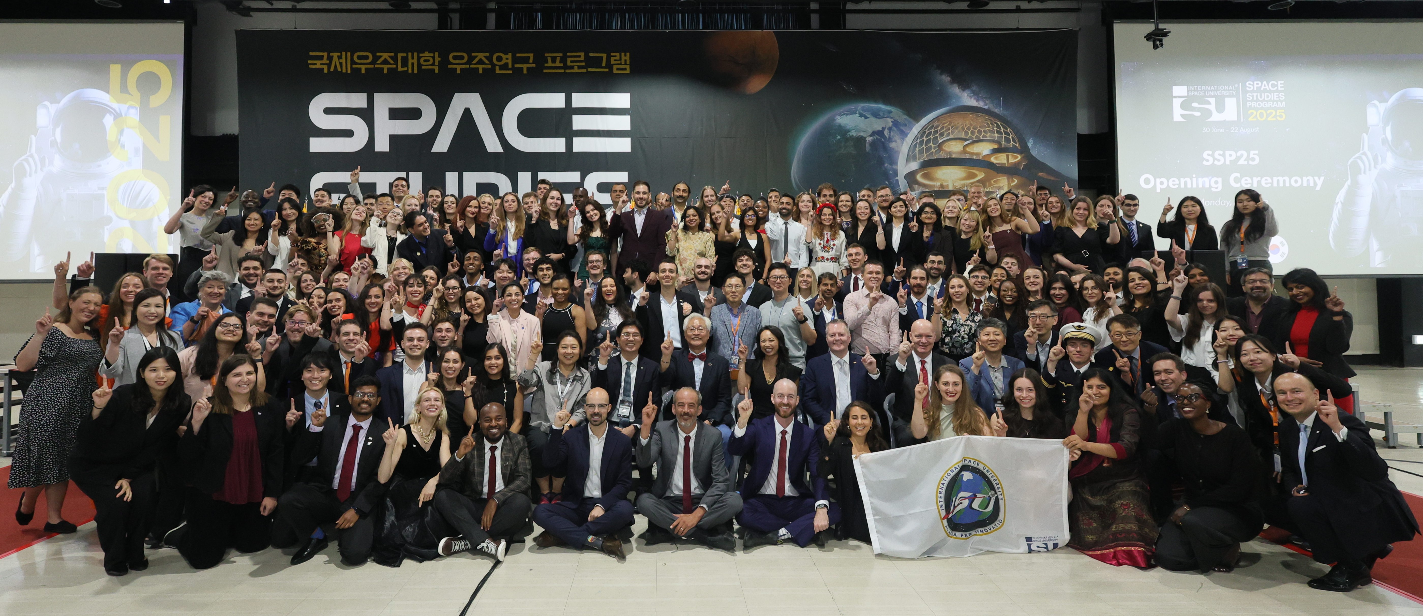  관련사진 2 보기